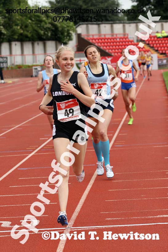 Inter girls 1500 metres, English Schools Track and Field. Photo: David T. Hewitson/Sports for All Pics